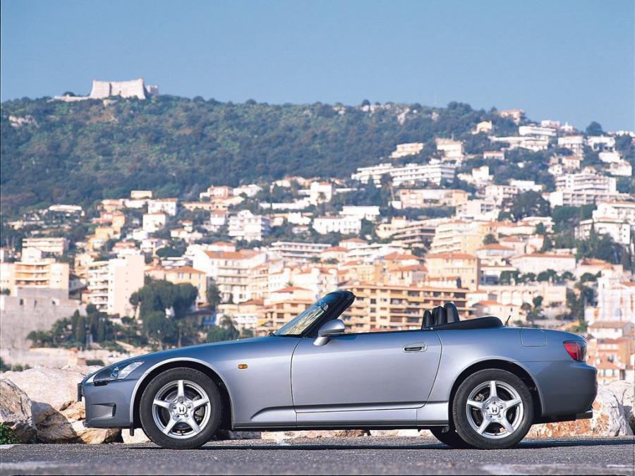  Honda S2000 2000 года  (фото 13 из 27)